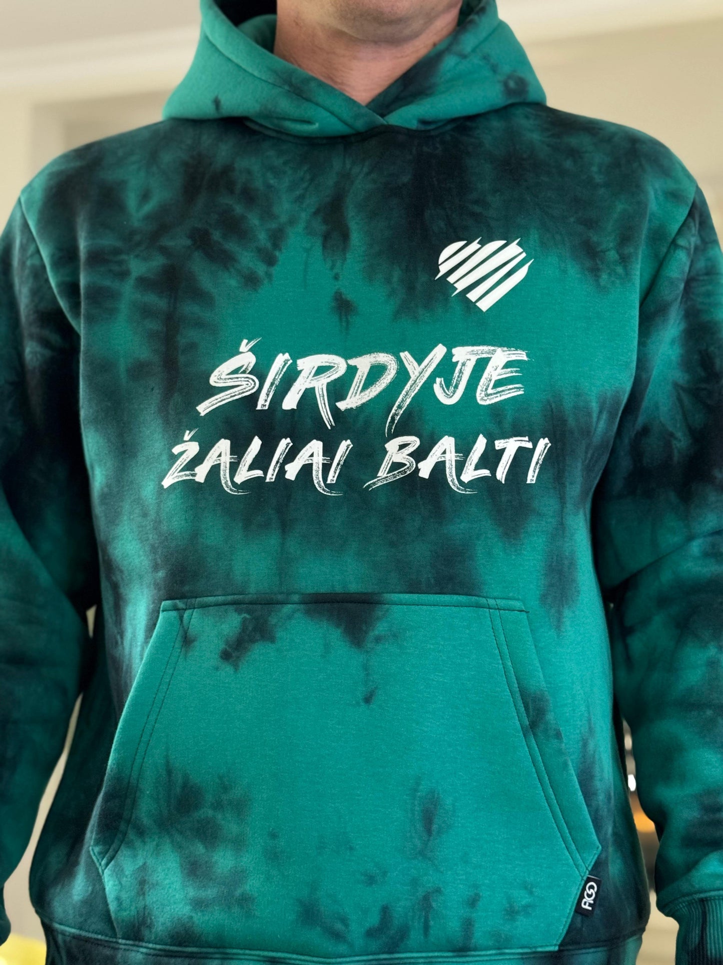 Džemperis „Širdyje žaliai balti“